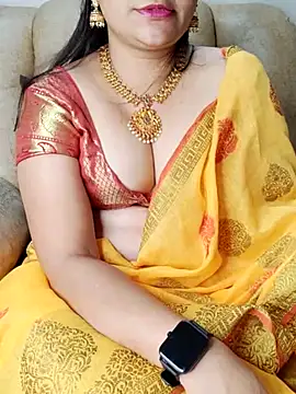 Snapshot of Traditional_Housewife_ chatting on 20, 2, 2025 Traditional Housewife  online show from 20, 2, 2025