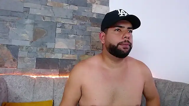 Snapshot of passionate_love22 chatting on 4, 2, 2026 passionate love22 online show from 4, 2, 2026