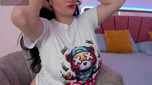 Snapshot of passionate_love22 chatting on 11, 4, 2026 passionate love22 online show from 11, 4, 2026