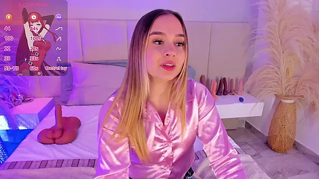 Snapshot of sofia_pamela chatting on 19, 2, 2025 sofia pamela online show from 19, 2, 2025