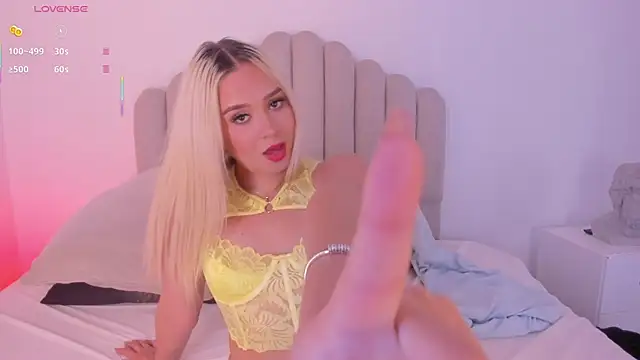 Snapshot of sofia_pamela chatting on 23, 11, 2025 sofia pamela online show from 23, 11, 2025