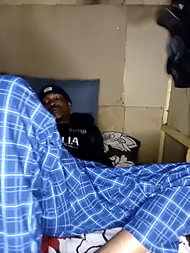 Snapshot of Ngamla123 chatting on 15, 11, 2025 Ngamla123 online show from 15, 11, 2025