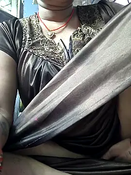 Snapshot of Ritasingh-0461 chatting on 4, 4, 2026 Ritasingh-0461 online show from 4, 4, 2026