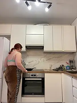 RosieMoons online show from 13, 3, 2025