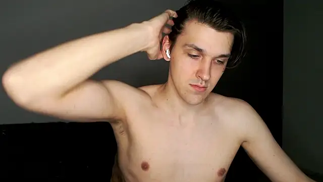 Snapshot of boy_next_door_1 chatting on 18, 12, 2025 boy next door 1 online show from 18, 12, 2025