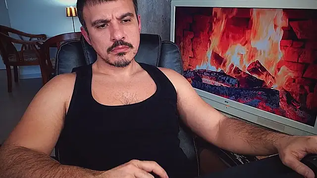 Snapshot of officeman7 chatting on 14, 1, 2025 officeman7 online show from 14, 1, 2025