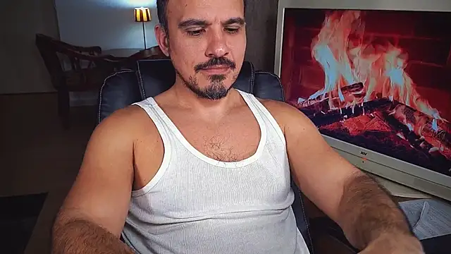 Snapshot of officeman7 chatting on 9, 2, 2025 officeman7 online show from 9, 2, 2025