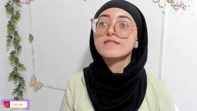 Snapshot of aysel_elid chatting on 22, 4, 2026 aysel elid online show from 22, 4, 2026