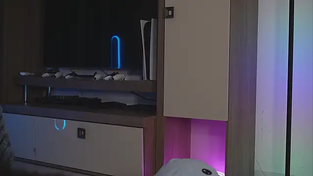 Moan4u online show from 16, 9, 2025