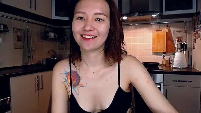 Kelly Yon online show from 15, 9, 2025