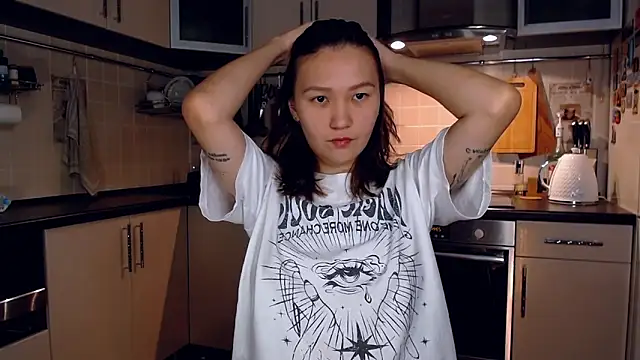 Kelly Yon online show from 23, 9, 2025