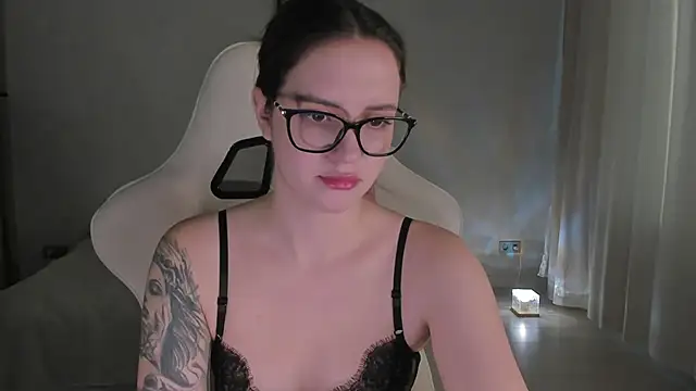 Snapshot of Sonia_moon_ chatting on 6, 12, 2024 Sonia moon  online show from 6, 12, 2024