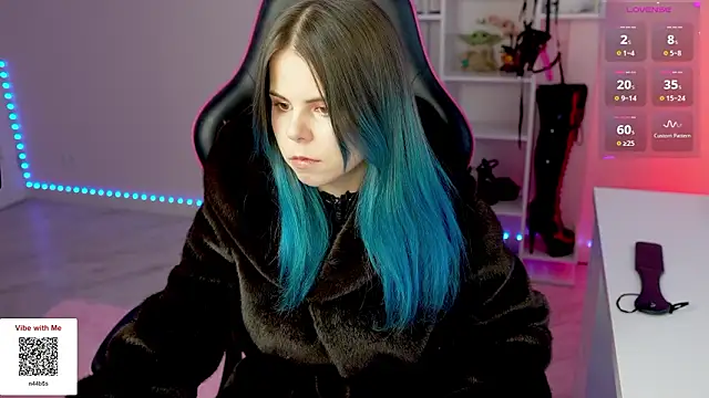 Snapshot of Latex_Kitty chatting on 1, 2, 2026 Latex Kitty online show from 1, 2, 2026