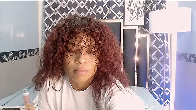 Naomi Tylers online show from 4, 10, 2025