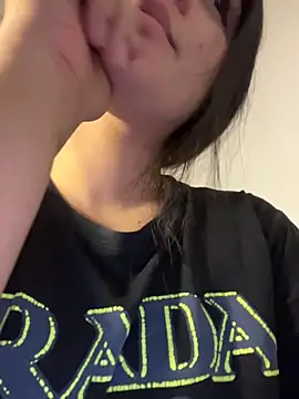 Snapshot of violet-333 chatting on 18, 3, 2026 violet-333 online show from 18, 3, 2026