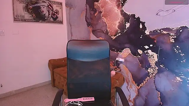 Snapshot of meliboobs_ chatting on 5, 3, 2025 meliboobs online show from 5, 3, 2025