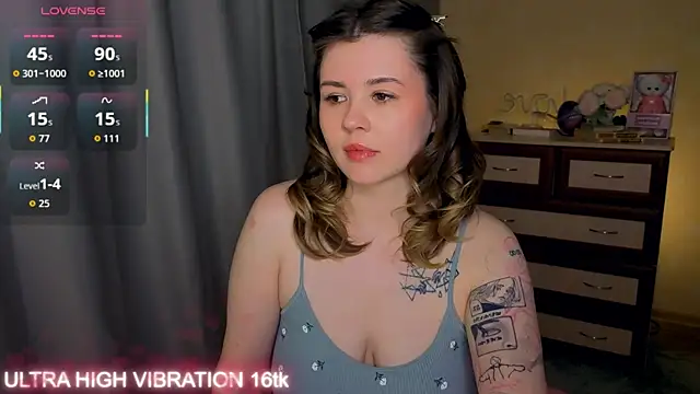 Snapshot of cutie_mili chatting on 11, 4, 2026 cutie mili online show from 11, 4, 2026