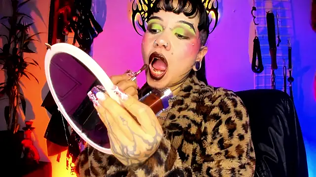 Snapshot of irregular_fetish_ chatting on 17, 7, 2026 irregular fetish online show from 17, 7, 2026