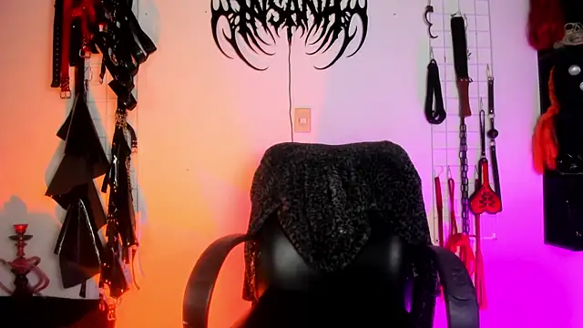 Snapshot of irregular_fetish_ chatting on 28, 7, 2026 irregular fetish online show from 28, 7, 2026