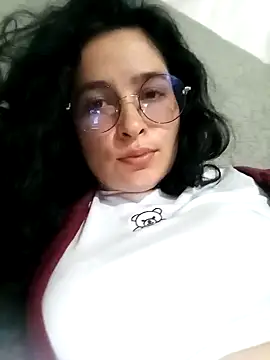 Snapshot of EmilySwaan chatting on 9, 1, 2025 EmilySwaan online show from 9, 1, 2025