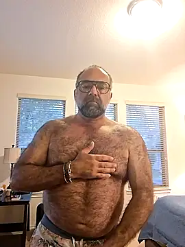 Snapshot of chainjulious chatting on 20, 4, 2026 chainjulious online show from 20, 4, 2026