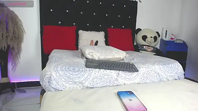 Snapshot of little_maleja chatting on 1, 2, 2025 little maleja online show from 1, 2, 2025