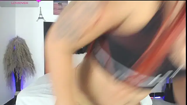 Snapshot of little_maleja chatting on 27, 9, 2025 little maleja online show from 27, 9, 2025