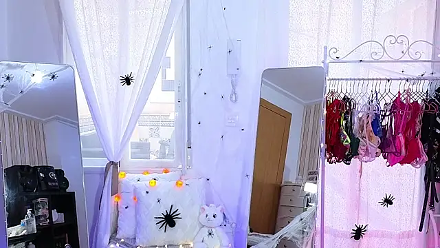 Tawny cox online show from 19, 10, 2025