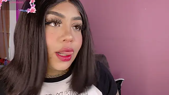 Snapshot of foxxy-lov3 chatting on 7, 4, 2026 foxxy-lov3 online show from 7, 4, 2026