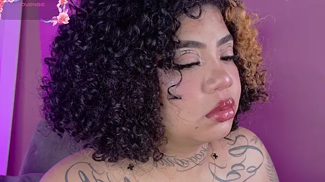 foxxy-lov3 online show from 11, 5, 2026