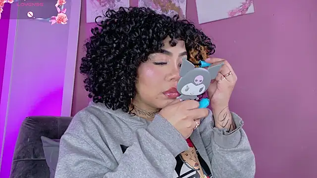 foxxy-lov3 online show from 25, 5, 2026