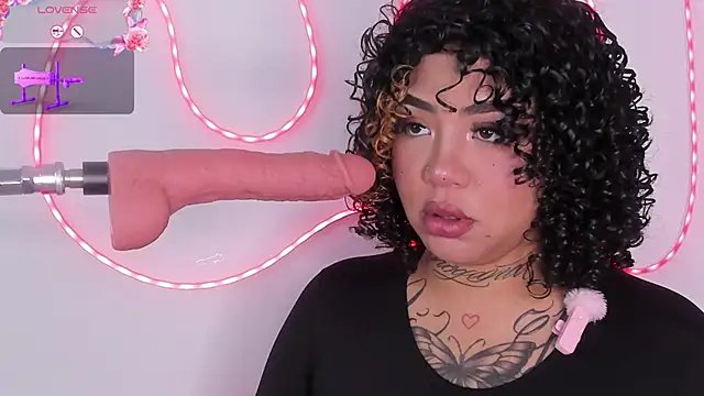 foxxy-lov3 online show from 8, 6, 2026