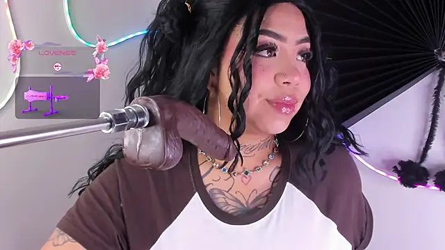 foxxy-lov3 online show from 4, 7, 2026