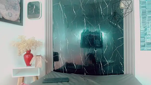 Snapshot of hilary_rodriguez chatting on 9, 4, 2026 hilary rodriguez online show from 9, 4, 2026