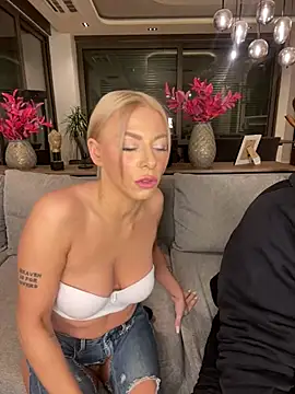 SexOnMyLvL online show from 4, 1, 2025