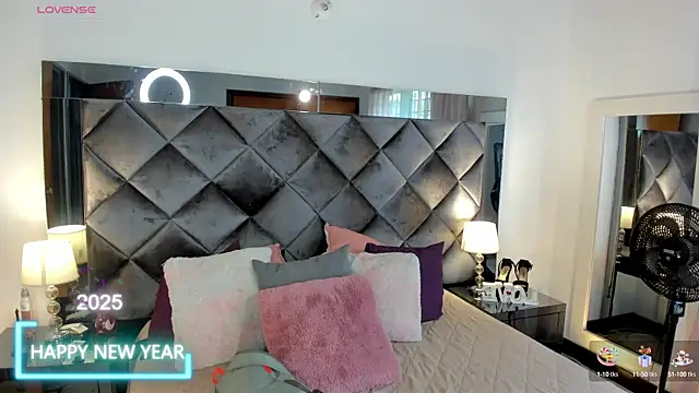 sofhiaa adaams online show from 22, 1, 2025