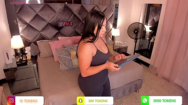 sofhiaa adaams online show from 10, 3, 2025