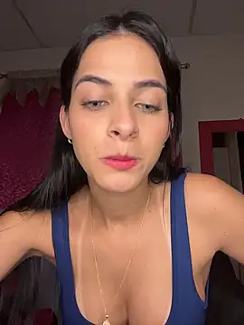 Snapshot of violetta-brown1 chatting on 2, 12, 2025 violetta-brown1 online show from 2, 12, 2025