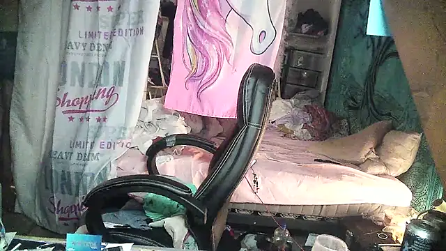 Ombeline1 online show from 24, 2, 2025