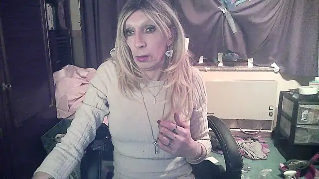 Ombeline1 online show from 15, 3, 2025