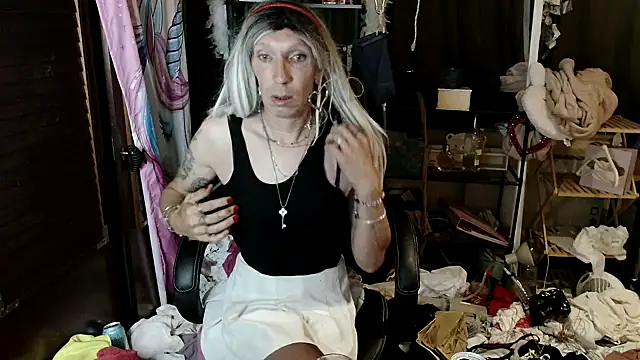 Ombeline1 online show from 24, 9, 2025