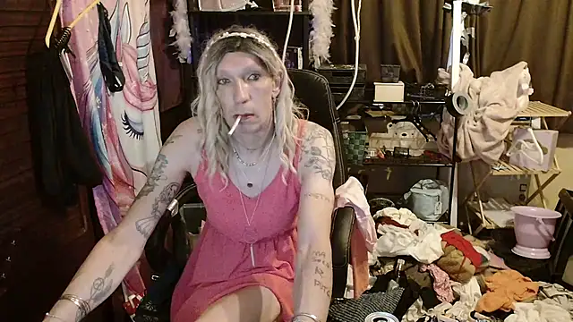 Ombeline1 online show from 12, 11, 2025