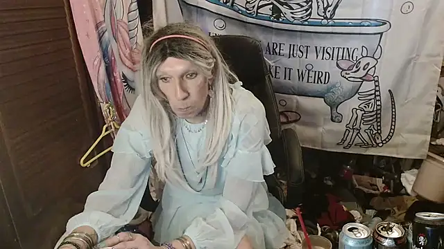 Ombeline1 online show from 7, 2, 2026