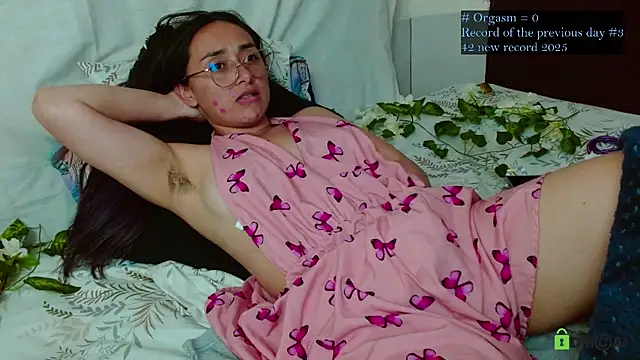 Hot Candy  online show from 5, 2, 2026