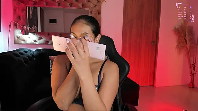 AmelyaMann online show from 10, 4, 2026