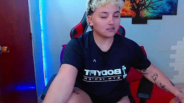 isabeautyx19 online show from 10, 2, 2025