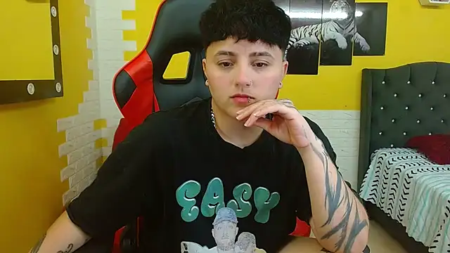 isabeautyx19 online show from 23, 10, 2025