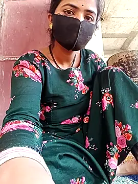 Snapshot of Mamta_Chaterjee chatting on 28, 4, 2026 Mamta Chaterjee online show from 28, 4, 2026