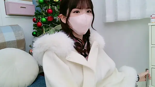 Snapshot of -minami- chatting on 12, 12, 2024 -minami- online show from 12, 12, 2024