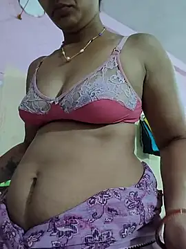 Snapshot of Hi_Radhika chatting on 12, 3, 2025 Hi Radhika online show from 12, 3, 2025